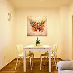Apartment Tina